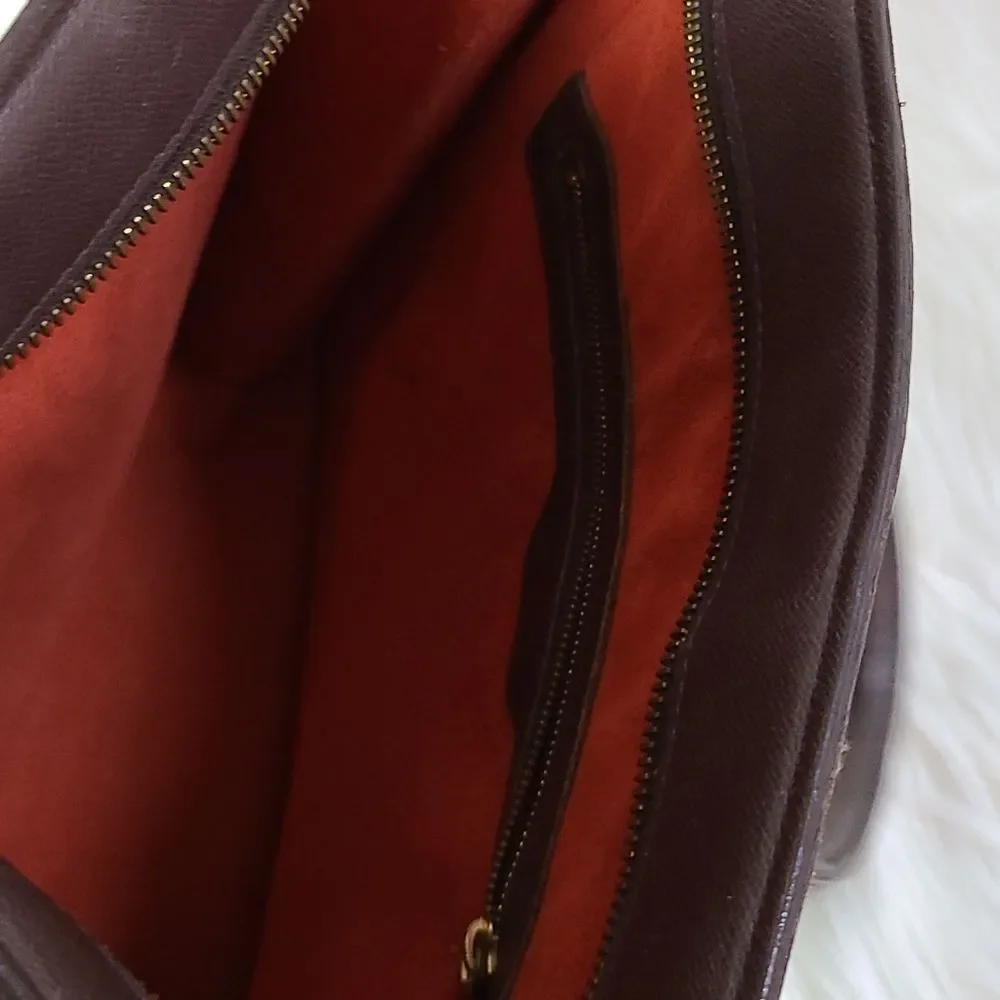 💯 Authentic Louis Vuitton DE Handbag 🍀